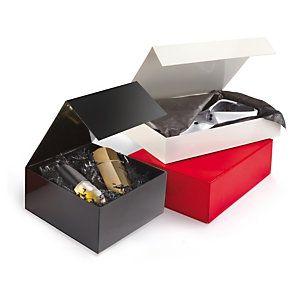 Kremowe pudełko ozdobne zamykane na magnes  rozmiar 375x265x65 mm